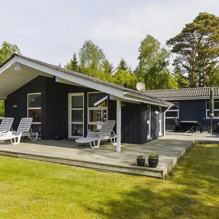 Akima - 700m From The Sea In Ne Jutland By Interhome Hals