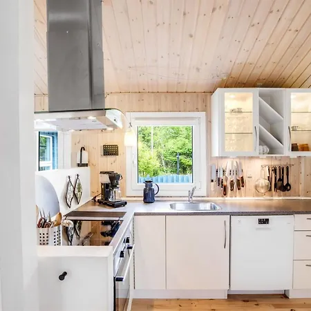 Akima - 700m From The Sea By Interhome *